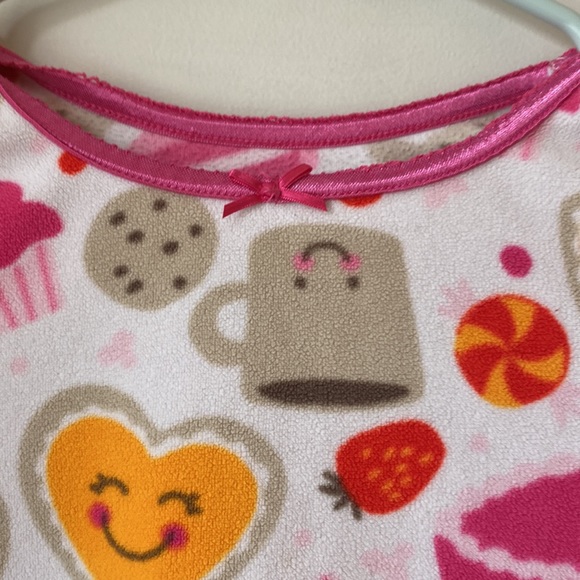 3 for $8 Carter’s fleece Pajama gown - Picture 2 of 8